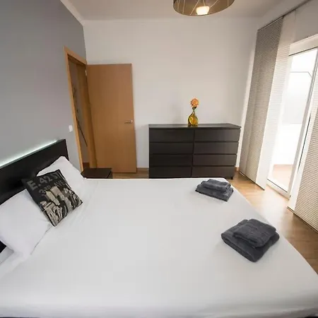 Ocean Avenue Apt, Beach, Surf, Golf, Sunsets,walks Costa de Caparica